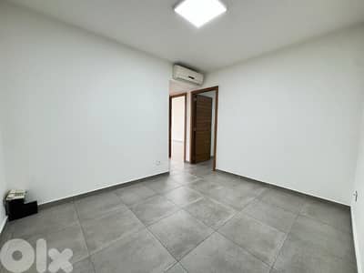 Office for rent in jdeideh مكتب للاجار في الجديدة