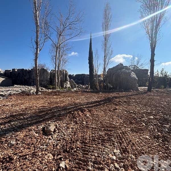 3,400 Sqm Land in Feytroun 0