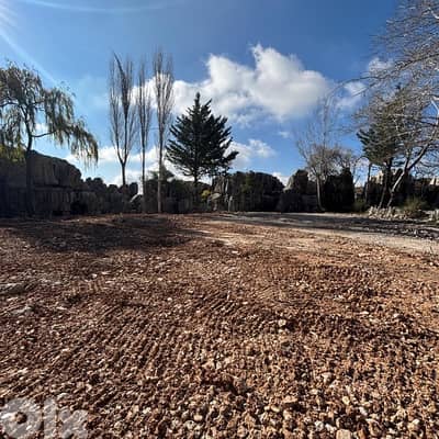 3,400 Sqm Land in Feytroun