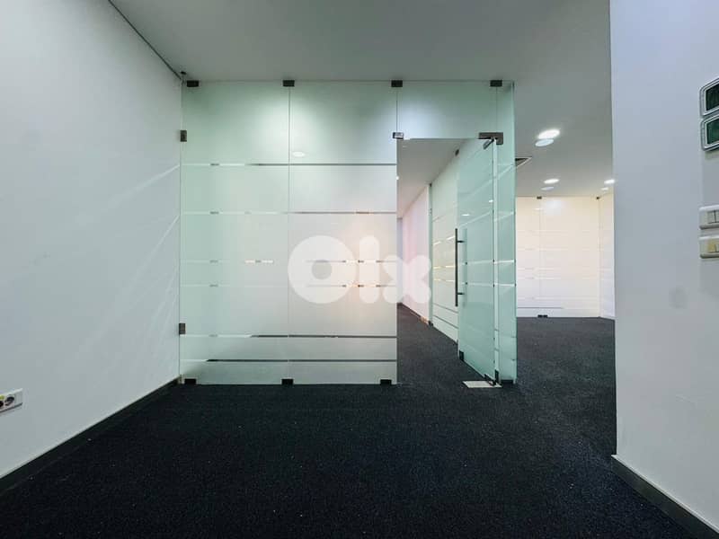 JH25-4614 Office 110m2 for rent in Downtown Beirut, $ 2,100 cash 0