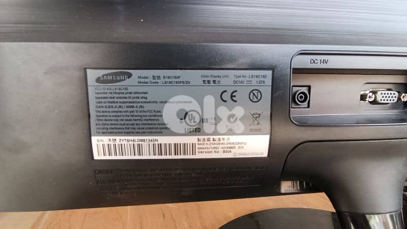 computer monitor Samsung 19-inch class monitor. 3