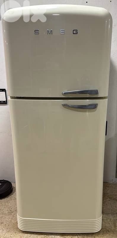 Smeg Fridge Freezer 0