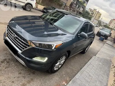 Hyundai Tucson 2021 and 2025 Hyundai Tucson 2021 and 2025