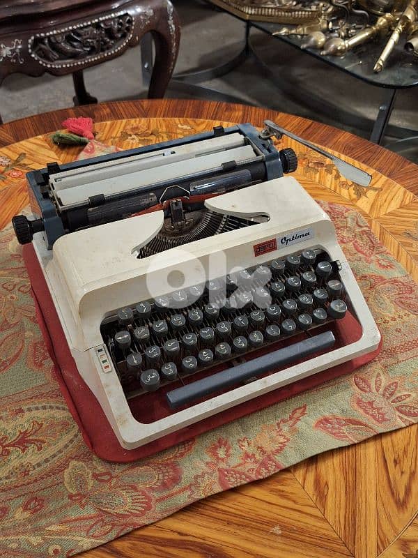 antique arabic typewriter 0