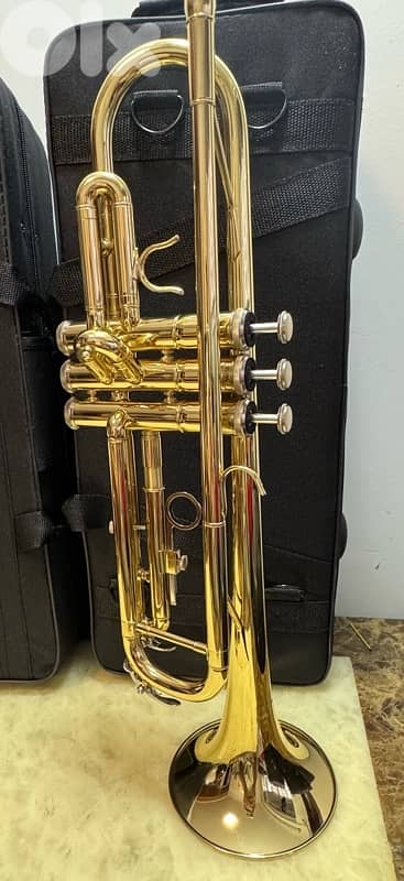 trumpet new gold color ( yamaha copy) 0