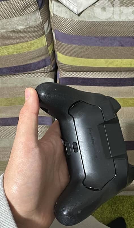 Nintendo switch OLED with 4 joycons and 1 pro controller 0