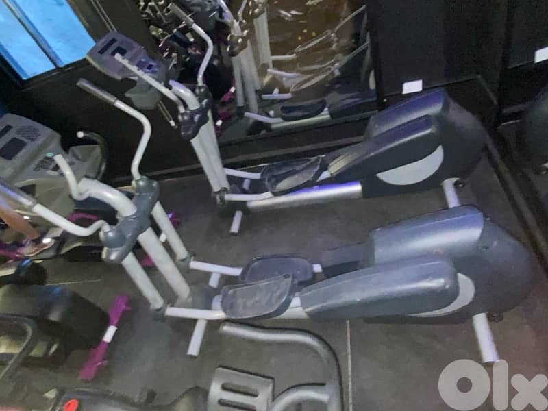 2 elliptical life fitness 0