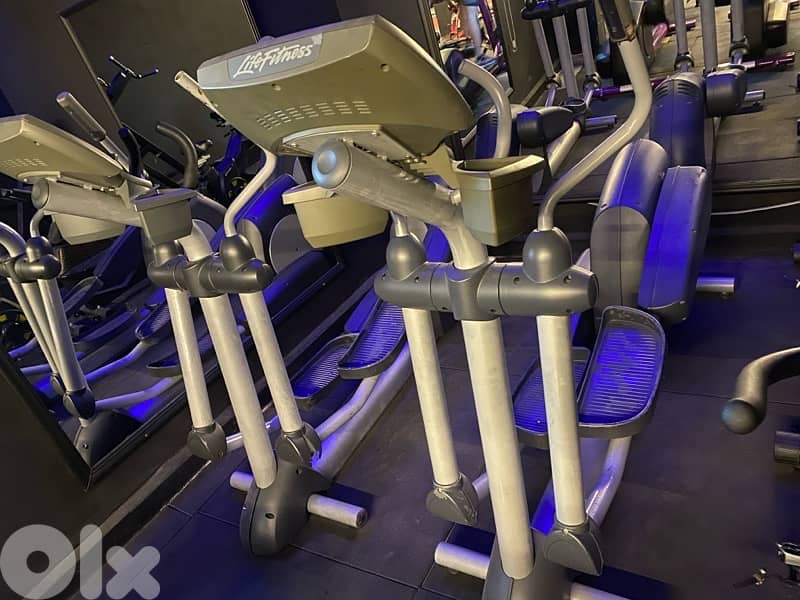 2 elliptical life fitness 1