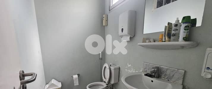 AH-HKL-436 Office 182 m² for Rent in Hamra – Commercial Building