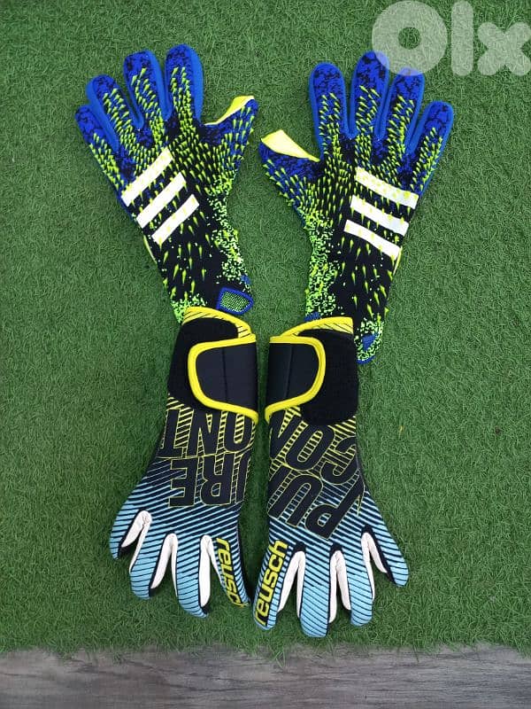 football shoes and gloves original كفوف حارس مرمى فوتبول 5