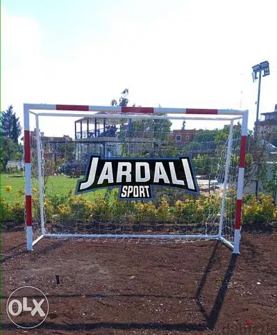 تجهيز ملاعب كرة القدم