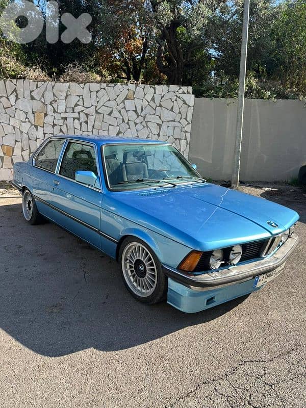 E21 323 showroom condition 0