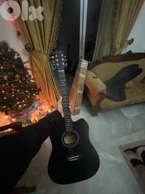 ACOUSTIC GUITAR 0