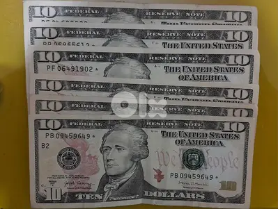 عملات $***