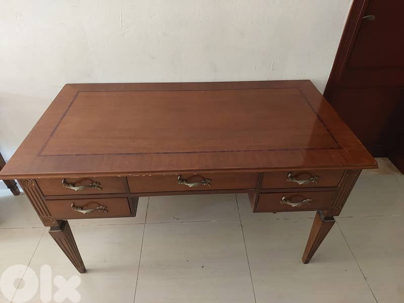 vintage desk 0
