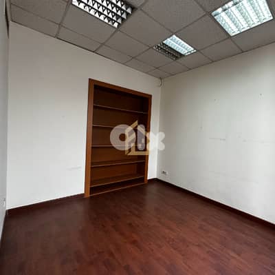 Office for rent in Downtown ML145 مكتب للإيجار في وسط المدينة