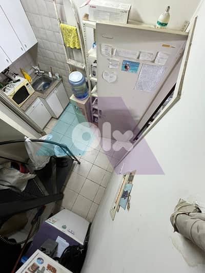 Pharmacy buisness with license 4sale in Sad El Bauchrieh - سد البوشرية