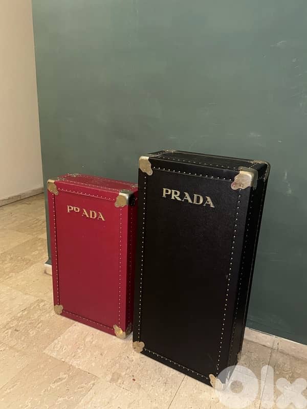 trunker box prada 0
