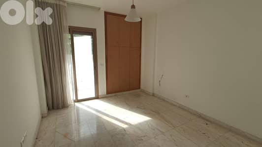 SPACIOUS APARTMENT IN ACHRAFIEH SURSOCK (200SQ) 3 BED , (ACR-793)