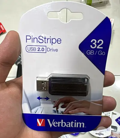 Verbatim pinstripe usb 2.0 drive 32gb