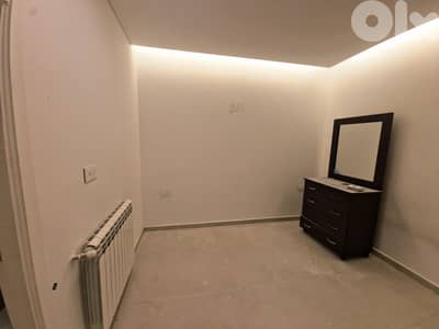 L19989 - 3-Bedrooms Apartment For Sale in Hosrayel