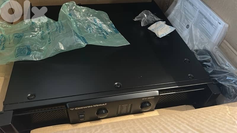 CERWIN VEGA 900 AMPLIFIER Brand new 0