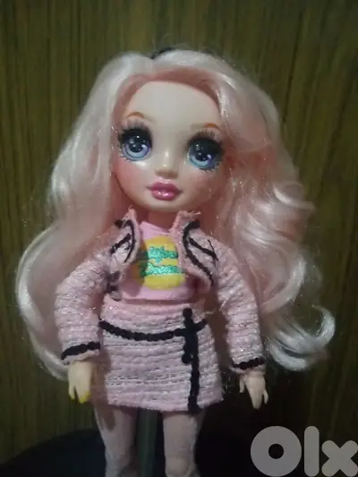 BELLA PARKER RAINBOW HIGH OMG Great doll+her own complete wears+shoes.