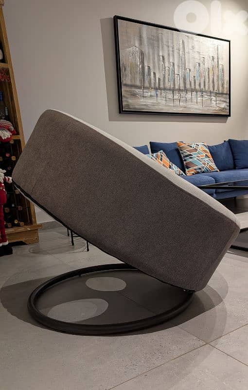 Donut Couch 1