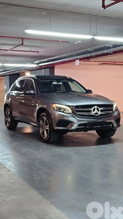 Mercedes-Benz GLC-Class 2019 clean carfax with warranty