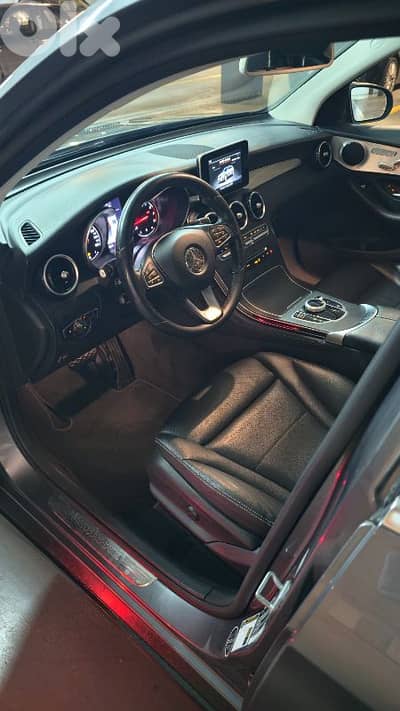 Mercedes-Benz GLC-Class 2019 clean carfax with warranty