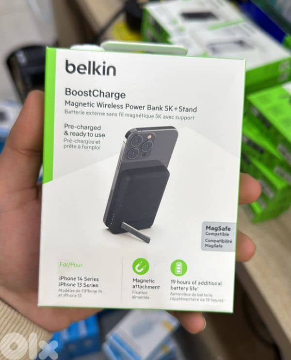 Belkin boostcharge magnetic wireless power bank 5k with stand black 0