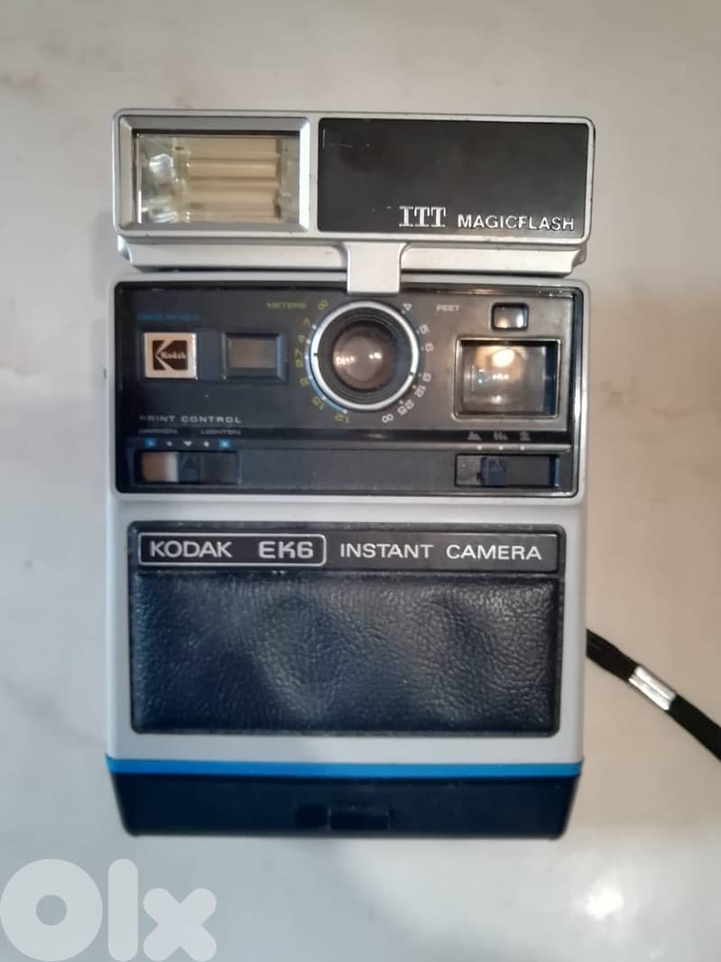 Vintage Kodak EK6 Instant Camera plus add on flash UNTESTED as is 0