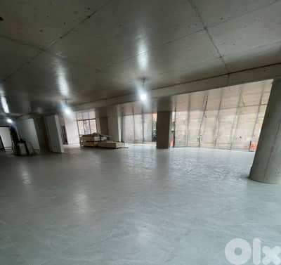 Showroom for Rent in Tabarja