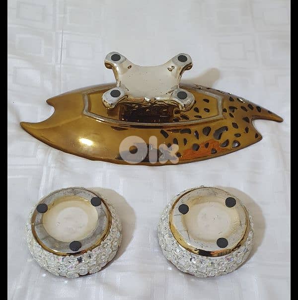 Golden Cake plate or fruit basket and 2 Ashtrey  13$ beyrout ashrafiye 3