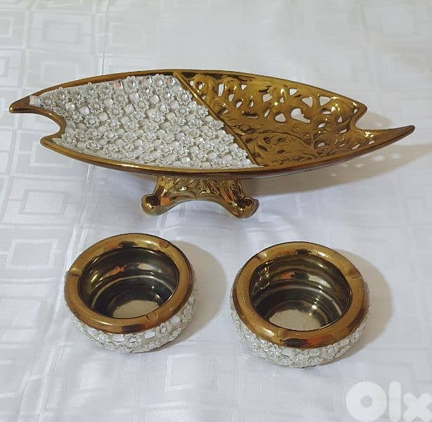 Golden Cake plate or fruit basket and 2 Ashtrey  13$ beyrout ashrafiye 8