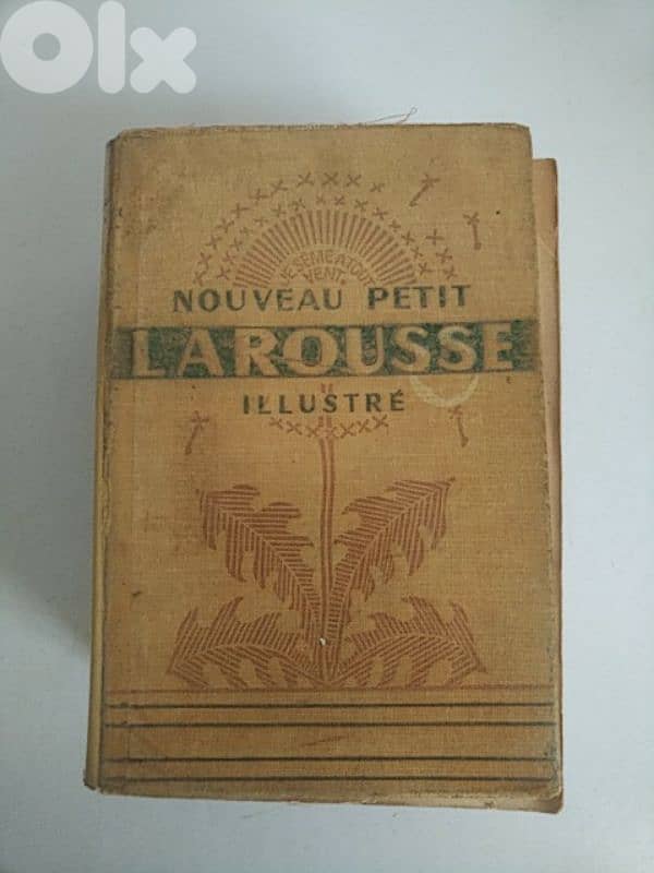Very old book Petit Larousse illustré - Not Negotiable 0