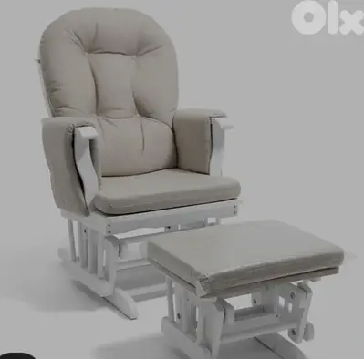 Nursing chair like new from Le bouquet