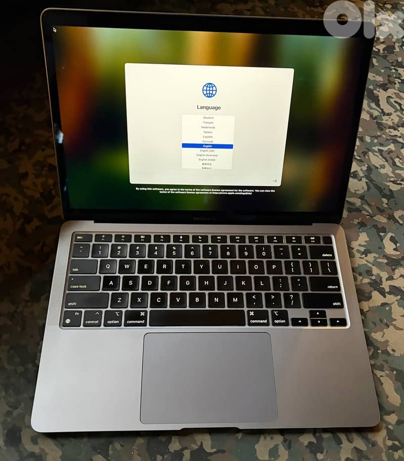 MacBook Air 13" / 16GB / 1TB SSD / LIKE NEW 0