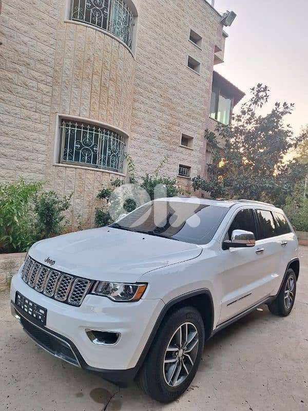 جيب شيروكى 2018 0