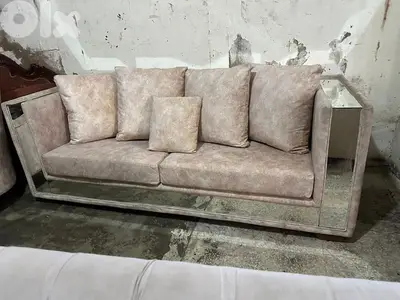 طقم كنبايات خشب بوندي اسفنج إكسترا قماش نبك تركي شبه جديد مع طاولة