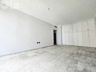 RA25-4630 Apartment 350 m² for Rent – Verdun