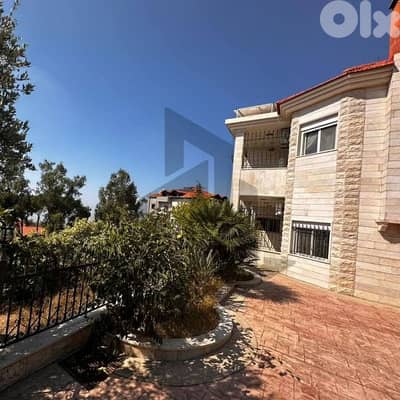 villa for Sale in Aley chemlan فيلا للبيع في عاليه شملان