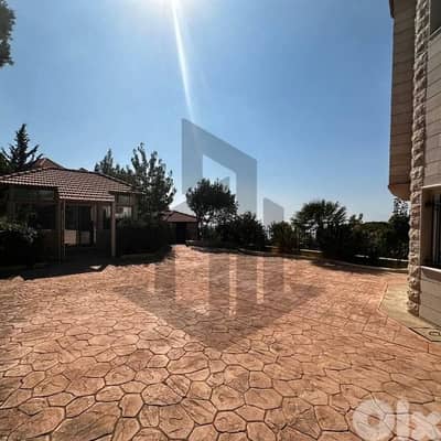 villa for Sale in Aley chemlan فيلا للبيع في عاليه شملان