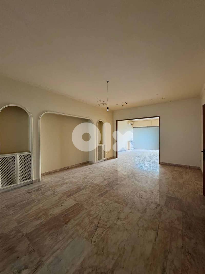 SPACIOUS APARTMENT IN VERDUN PRIME (370SQ) 4 BEDROOMS , (BT-706) 0