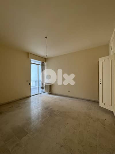 SPACIOUS APARTMENT IN VERDUN PRIME (370SQ) 4 BEDROOMS , (BT-706)