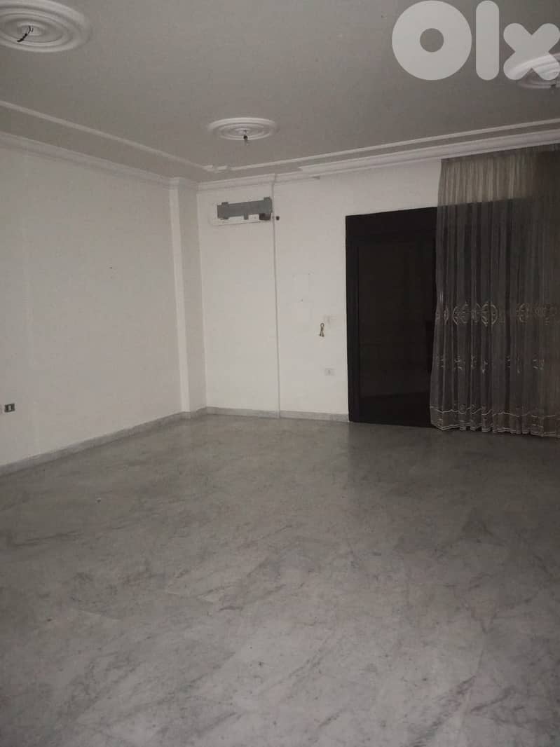 SPACIOUS APARTMENT IN MAZRAA PRIME (160SQ) 3 BEDROOMS , (BTHS-1271) 0