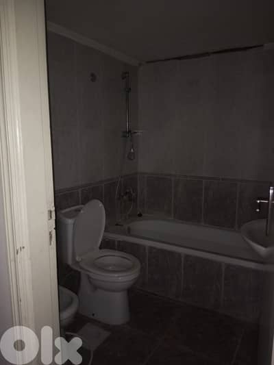 SPACIOUS APARTMENT IN MAZRAA PRIME (160SQ) 3 BEDROOMS , (BTHS-1271)
