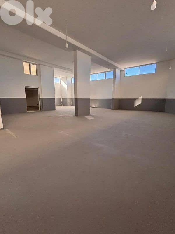 Roumieh Factory/Warehouse 2500sqm + 4-Ton Lift 0