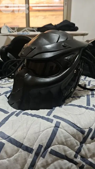 predator helmet