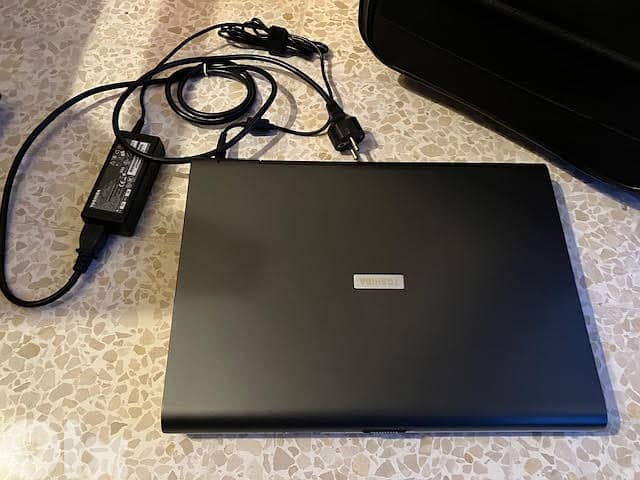 TOSHIBA Laptop M70 1